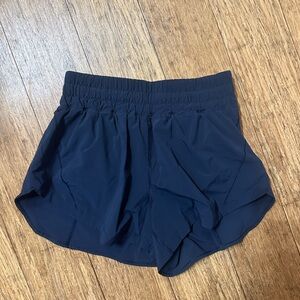 Lululemon track that shorts